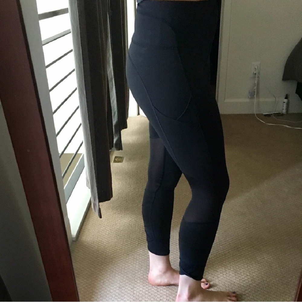 Lululemon mesh cropped leggings 25"